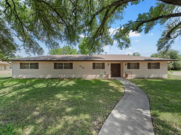 524 E Avenue D, Rosebud, TX 76570
