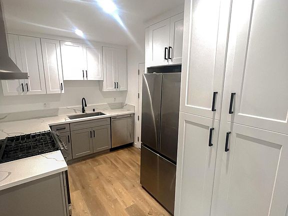5th image of 10223 S Dixon Ave #2