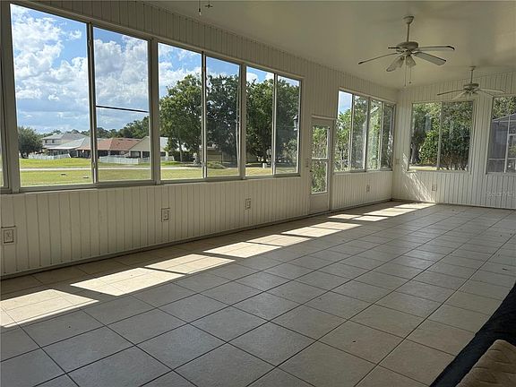 3rd image of 5909 Wedgefield Dr