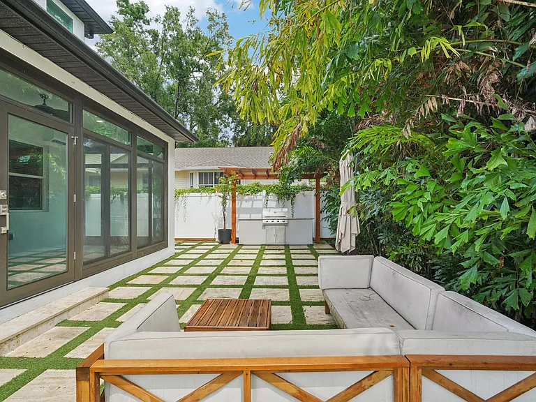 328 W Frierson Ave #1 — Photo 69