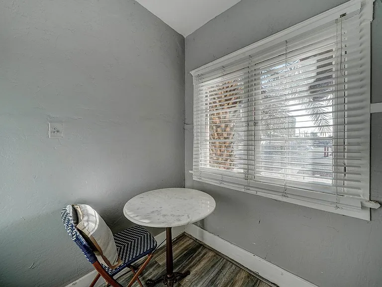 1121 N 5th St — Photo 10