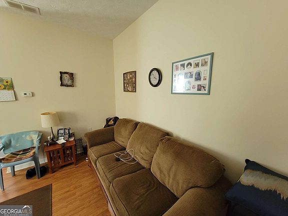 3rd image of 11 Spruce St