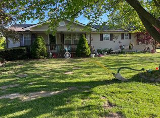 11850 E Durk Rd, Centralia, MO 65240