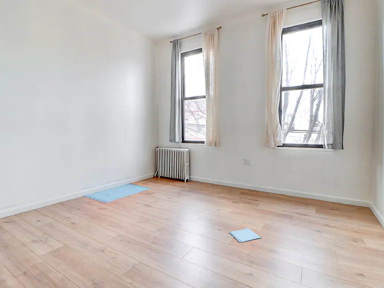 2020 Greene Ave #2R — Photo 6