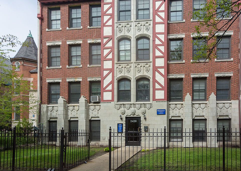 1st image of 2420 N Kedzie Blvd APT 305