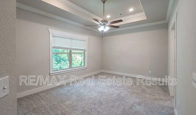 9 Burnham Dr — Photo 7