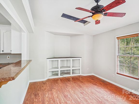 5th image of 1503 Breckenwood Dr