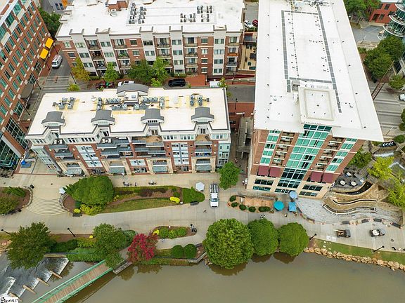 5th image of 155 Riverplace Unit 201