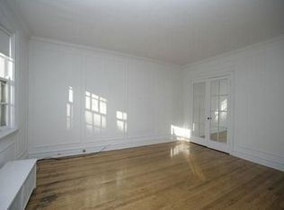 1010 Hinman Ave APT 2S, Evanston, IL 60202