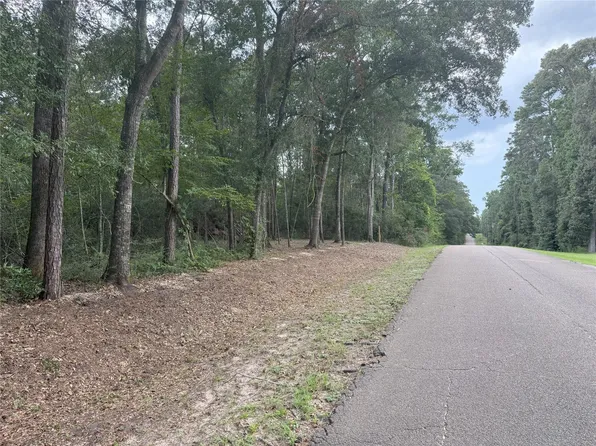 1 N Lake Shore Dr, Conroe, TX 77303