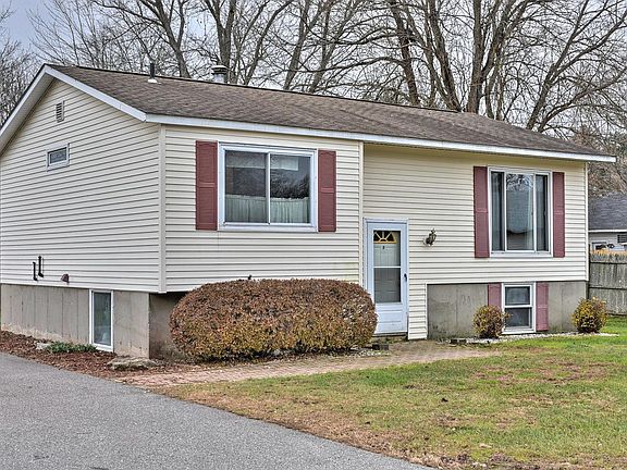 2nd image of 30 Hinsdale Hts
