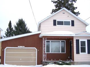 209 W Ash St, Ironwood, MI 49938