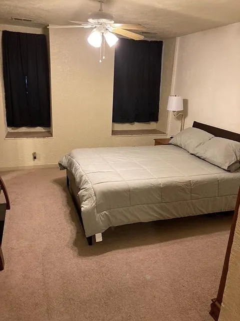 401 44th St Floor 3 photo 1