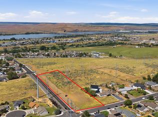 333 Pine Tree Ave, Umatilla, OR 97882