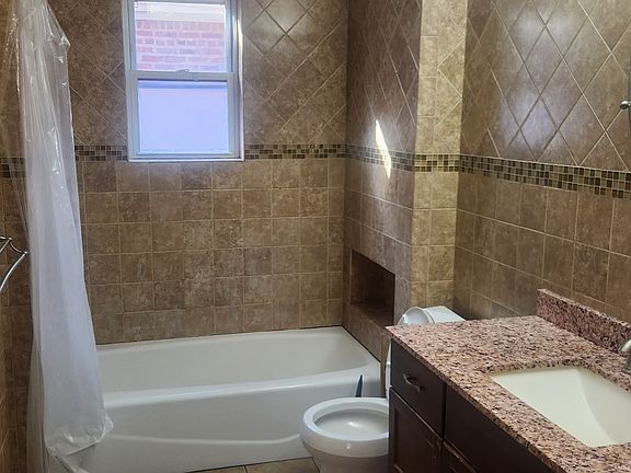 5th image of 171-27 Ashby Ave Floor 2