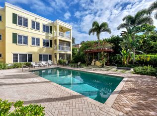 325 3rd St S #6, Naples, FL 34102