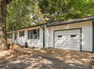 1425 Wood St, Grove, OK 74344