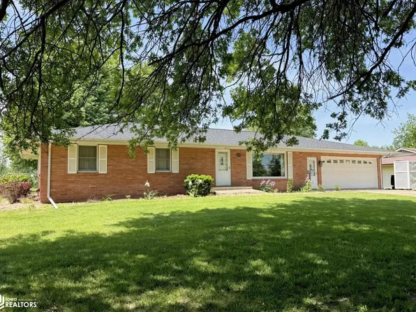 1104 NW Church St, Leon, IA 50144