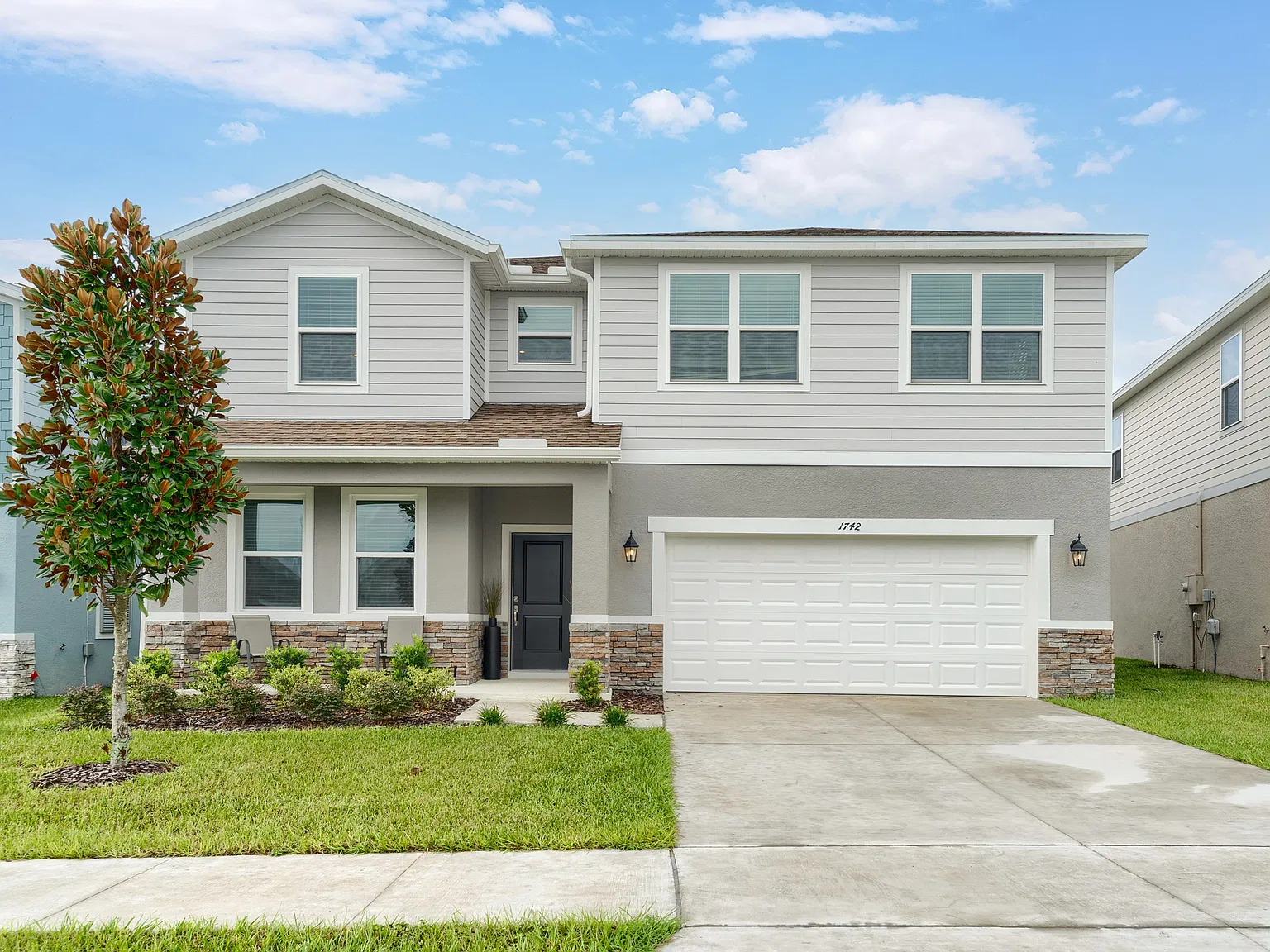 5 bed, 2856 sqft, $2,850 — Photo 1
