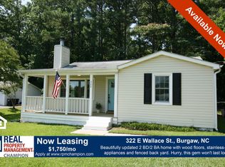 322 E Wallace St, Burgaw, NC 28425