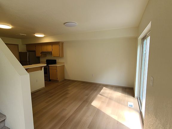 5th image of 8708 1st St SE #B