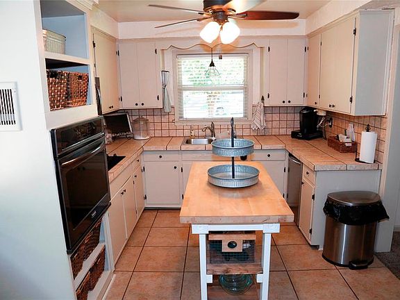 5th image of 108 Bellehurst Dr
