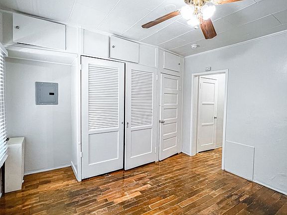 2nd image of 1559 N Hill Ave #32-11