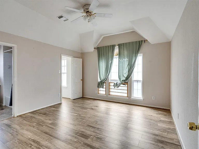 3902 Breaux Bridge Ln — Photo 36