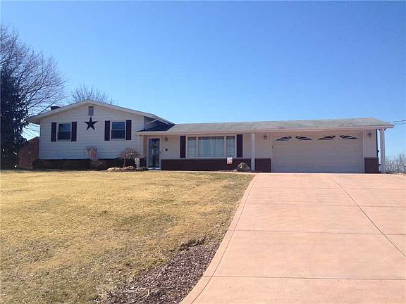 2nd image of 6 Royal Oaks Dr
