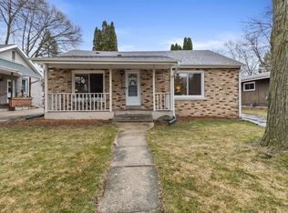 6030 N Park Rd, Glendale, WI 53217