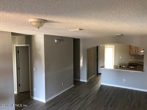 4th image of 718 Ginger Mill Dr
