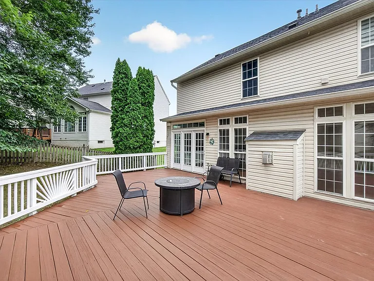 6455 Saddlebrook Ln — Photo 41