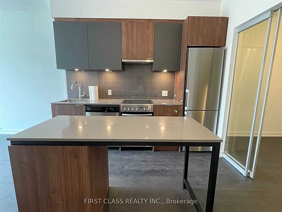 5th image of 203 College St #406