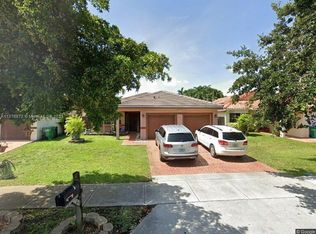 8817 NW 149th Ter, Miami Lakes, FL 33018