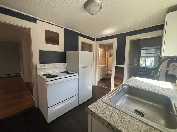 3 Hillcrest Ct #2, Augusta, ME 04330