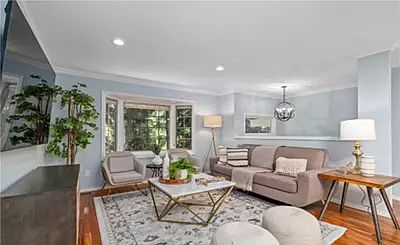 4th image of 1823 216th Pl NE