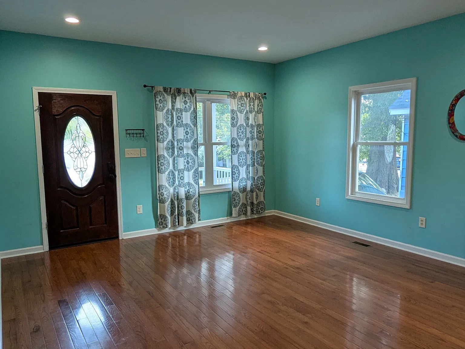 3 bed, 2.0 bath, 1540 sqft, $1,700 — Photo 3