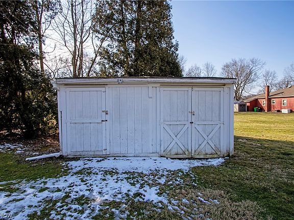 5th image of 310 N Seneca St