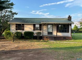 564 Hatley St, Geraldine, AL 35974
