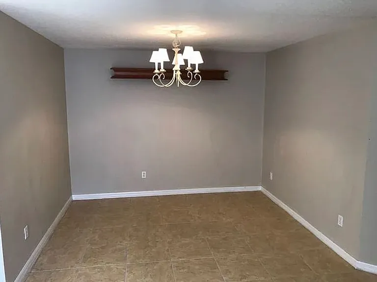 3820 Silverbell Loop — Photo 8