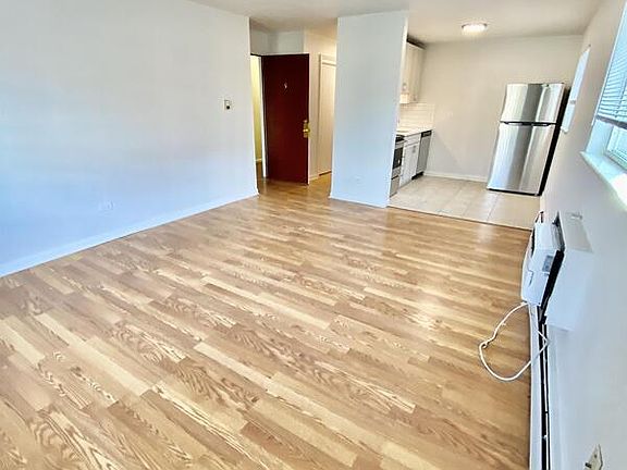5th image of 1415 N Pearl St #303