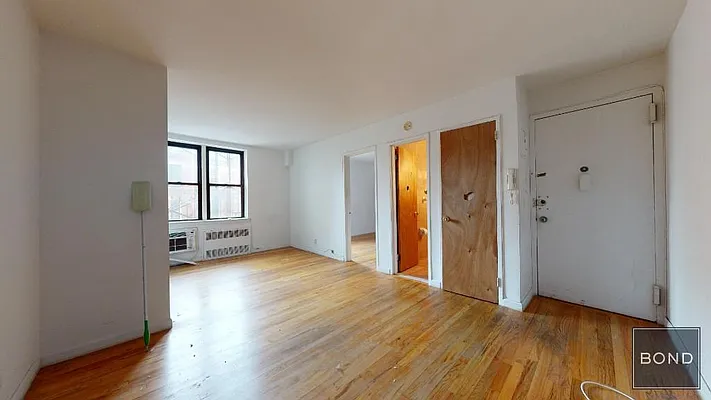 Rented by Bond New York | media 3