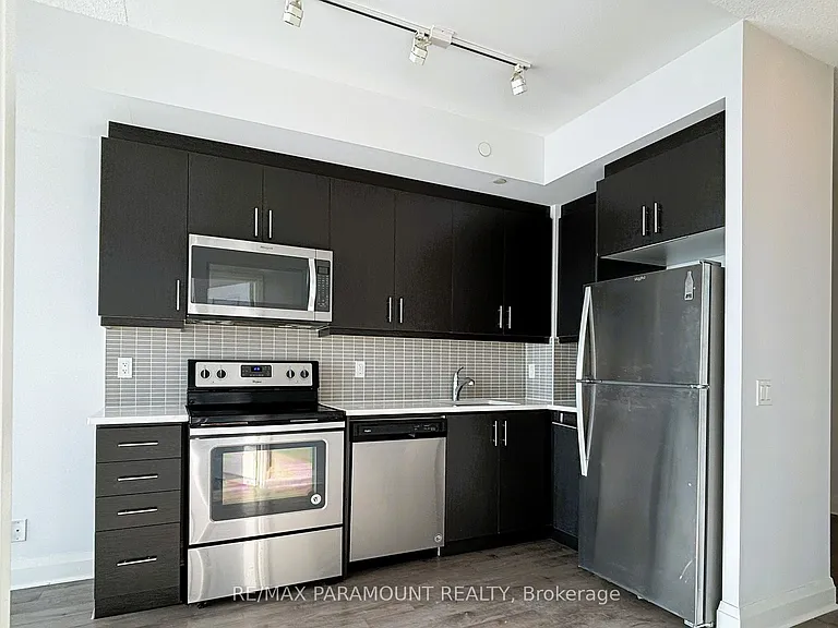 17 Zorra St #607 — Photo 7