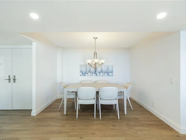 4041 Gulf Shore Blvd N #1505 — Photo 7