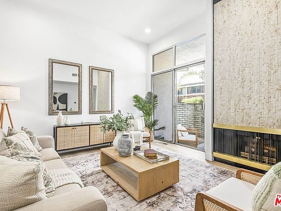 3rd image of 4780 S La Villa Marina #D