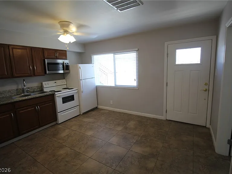 1111 S Casino Center Blvd #9 — Photo 5