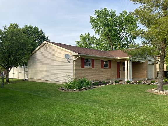 2nd image of 218 Iroquois Dr