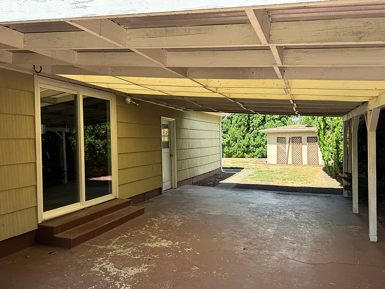 3120 Willamette Dr N — Photo 25