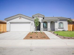 5216 Ciudad Nuevo Dr, Bakersfield, CA 93307