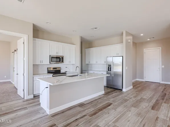 28211 N 213TH Drive, Wittmann, AZ 85361